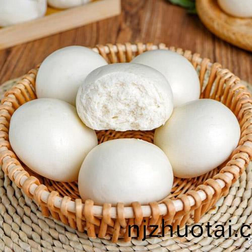 饅(man)頭房最(zui)常用(yong)的(de)揉(rou)麵(mian)壓(ya)麵的機(ji)器--自動(dong)壓(ya)麵(mian)機